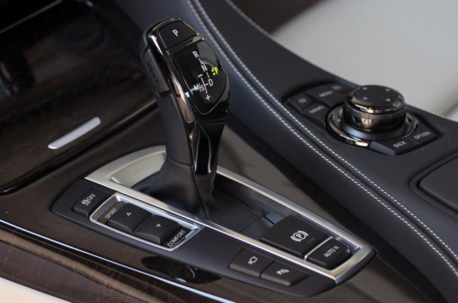  BMW 6-Series Coupe 2012 года  (фото 36 из 207)